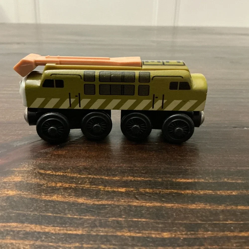 Thomas & Friends Wooden Railway Diesel 10 Engine with Movable‎ Claw LC99157 2010